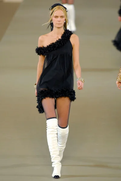 Look 46